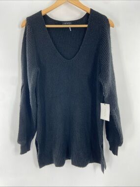 1 State Black V Neck Sweater Size M NWT